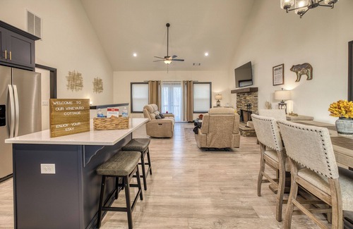 Talking Rock Cabin | Charming 3-bedroom cottage with mountain views located in beautiful Talking Rock