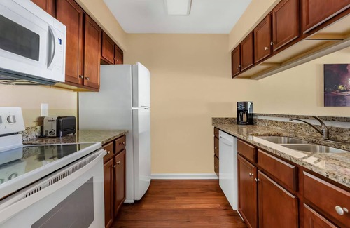 Berkeley House | Charming 3-bedroom, 2 bath townhome for 8 guests, at Historic Powhatan Resort