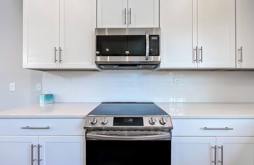 Fairvilla House | Charming 3-bedroom townhome with AC and WiFi in Winter Park
