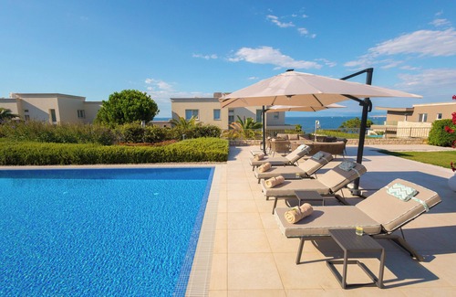 Crveni Vrh Villa | Charming 3-bedroom villa with WiFi, fitness room in Crveni Vrh