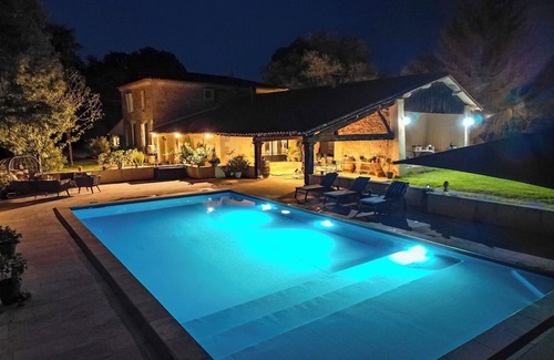 Fronsac Villa | Charming 3-bedroom villa with pool and AC in fabulous Fronsac accross a river