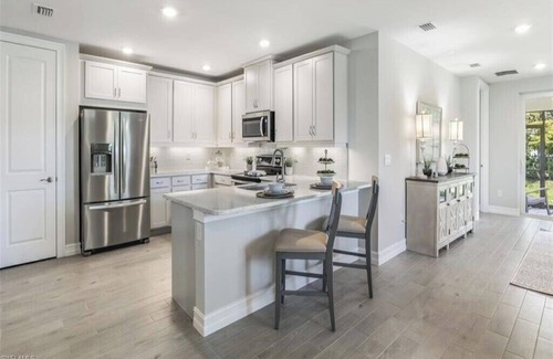 Estero Villa | Charming 3-bedroom villa - Great Location with Hot tub