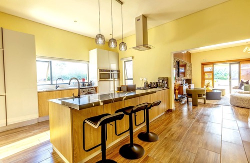 Goromonzi Villa | Charming 3-bedroom villa with WiFi, fitness room in beautiful Harare