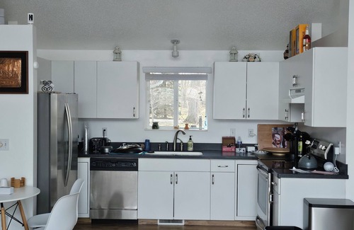Pinconning Cabin | Charming 3-bedroom waterfront / WiFi & AC in lovely Fraser Township/Bay area