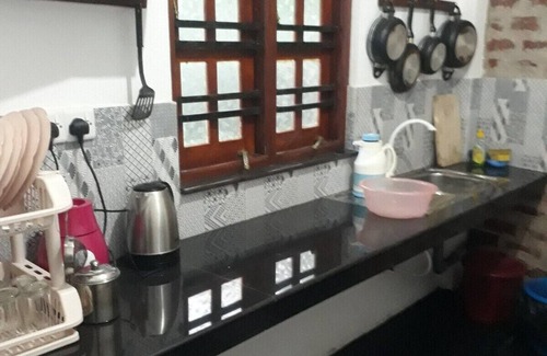 Dodanduwa Villa | Charming 3 bedroomnvilla 61 with AC, wifi and full package services