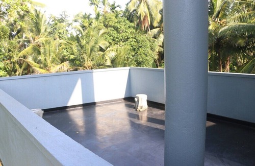 Dodanduwa Villa | Charming 3 bedroomnvilla 61 with AC, wifi and full package services