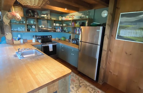 Landgrove House | Charming 3 BR Barn House in Landgrove overlooking the valley and near Bromley