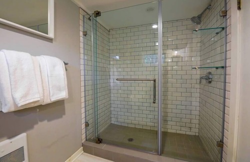 Haines Falls House | Charming 3-BR Farmhouse 10-min to Hunter