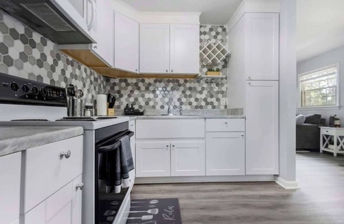 Hampton House | Charming 3-BR Home Near Beach & Downtown