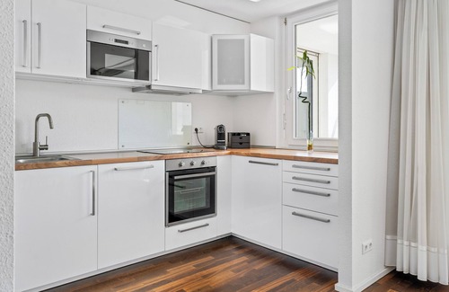 Boeblingen Apartment | Charming 3 Room Apart ROLF BENZ I Centre of Böblingen I Family I AC I Homeoffice
