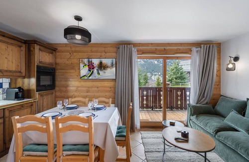 Meribel Village Apartment | Charming 3-room apartment with 2 bedrooms, terrace, parking and Wi-Fi in Méribel