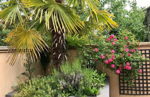 Orsay Apartment | Charming 3-room apartment with large terrace in downtown Orsay