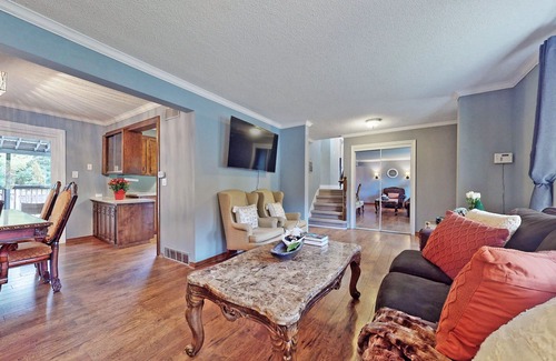 Breslau House | Charming 3 Room Cottage in the city