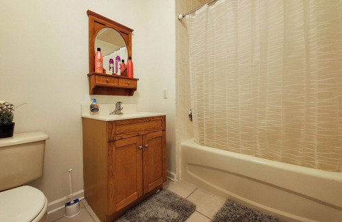 Iselin House | Charming 3-bedroom lovely Apartment in Woodbridge Township