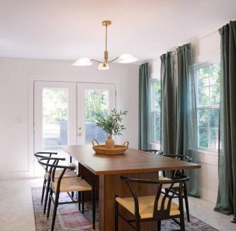 Columbia House | Charming 3BD 2BA at Melrose Heights