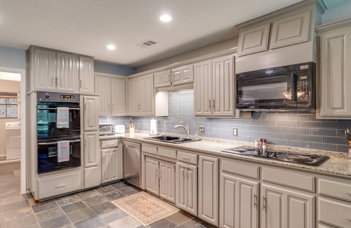 Euless House | Charming 3BD 2BA near DFW Airport