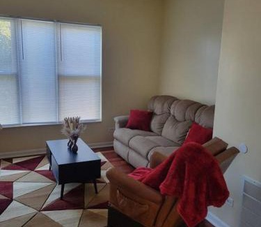 Woodlawn Apartment | Charming 3BD 2BTH Apartment