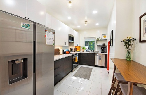 McGinley Square Apartment | Charming 3BD apt minutes from NYC, EWR w/parking