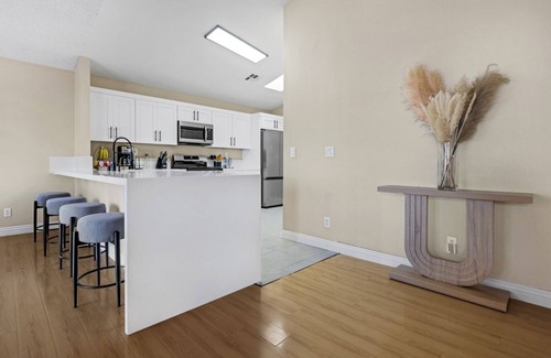 West Sahara House | Charming 3BD Getaway Near DT Summerlin in Las Vegas.