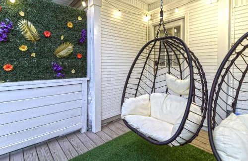 Greensboro House | Charming 3bdrm 2ba mins to Downtown