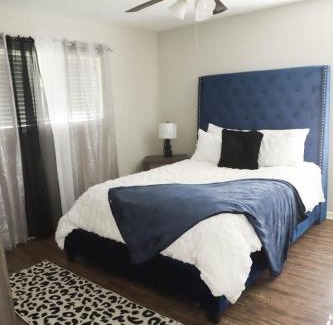 Sharpstown House | Charming 3Bdrm Retreat Near HCU