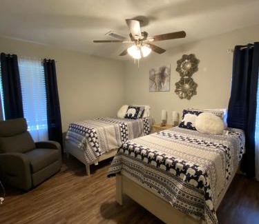 Sharpstown House | Charming 3Bdrm Retreat Near HCU