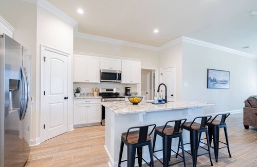 Milton House | Charming 3Bed 2Bath Oasis