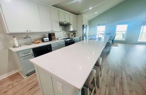 Grand Isle House | Charming 3BR Beach House in Grand Isle, LA, perfect for family getaways!