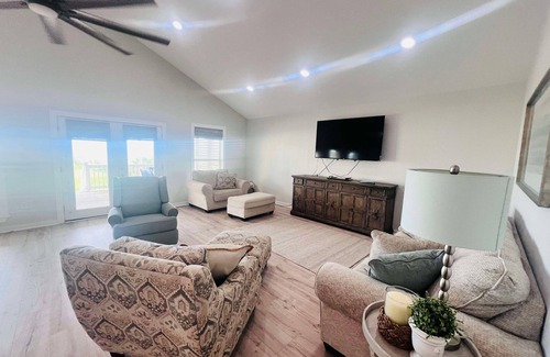 Grand Isle House | Charming 3BR Beach House in Grand Isle, LA, perfect for family getaways!