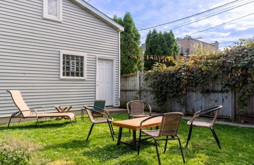 Avondale Apartment | Charming 3BR Duplex Apartment W2