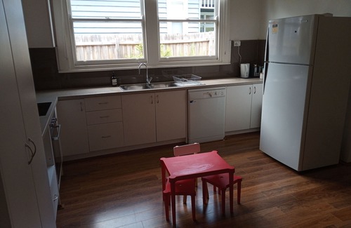 Moonee Ponds House | Charming 3BR Garden Home! Walk to Puckle Street