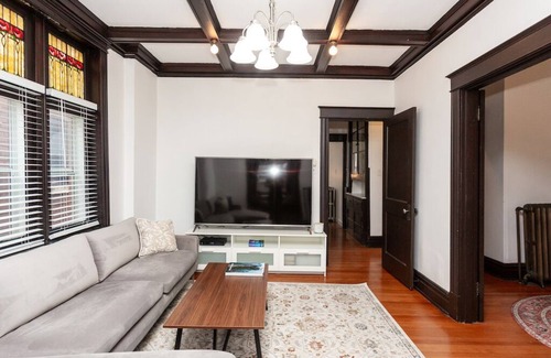 Shaw House | ☆ Charming 3BR Historic/Renovate ☆ Near Downtown/Park ☆