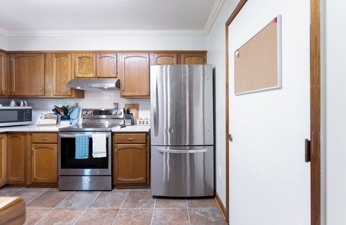Ruby House | Charming 3BR Home in Scenic Fredericksburg AC & Comfort