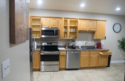 Kreole Apartment | Charming 3BR Home/Free Parking/Washer & Dryer