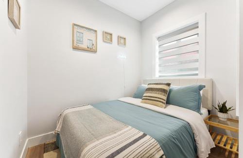 Fraserview House | Charming 3BR Home in a Lovely Vancouver Neighborhood