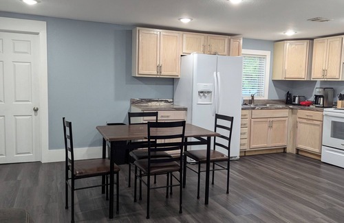 Jonesboro House | Charming 3BR house near ASU and NEA baptist and St Bernard