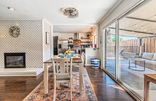 Garland House | Charming 3BR House - Pool, Games, and Grill in Garland