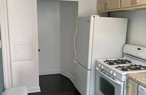 Near East Columbus Apartment | Charming 3BR Near Franklin Park & Downtown