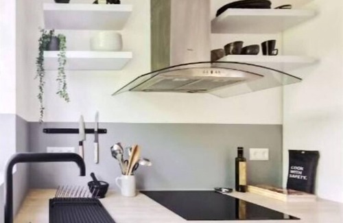 Laugardalur Apartment | Charming 3BR Top-Floor Retreat - Walk to Cafes, Landmarks & Quick City Access