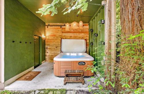 Guerneville House | Charming 3BR with Hot Tub Balcony & Wood Stove