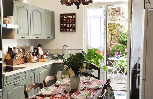 Nourard-le-Franc Cottage | Charming 4-Bed Home with Garden, Wi-Fi, and Modern Amenities in Picardy