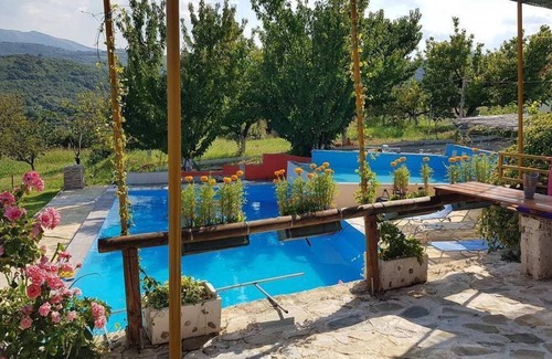 Tempi House | Charming 4-Bed House in Pyrgetos