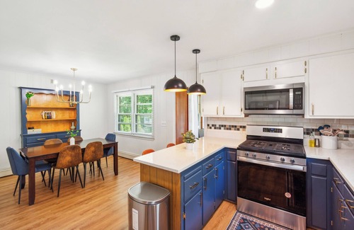 North Providence House | Charming 4-bedroom house with AC and WiFi in fabulous North Providence