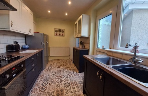 Retford House | Charming 4-bed Victorian House in Retford