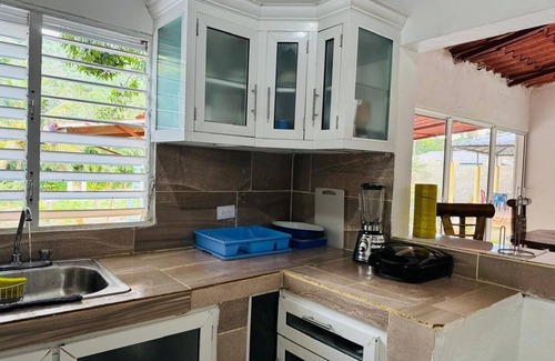 Piedra Blanca House | Charming 4-bedroom house with AC and WiFi rio Piscina inpMonseñor Nouel