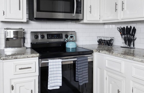 Clodine House | Charming 4-bedroom 3.5 bath house with pool, fitness room in Sugar Land,