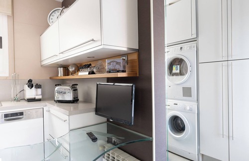 La Maternitat i Sant Ramon Apartment | Charming 4 bedroom apartment close to Camp Nou