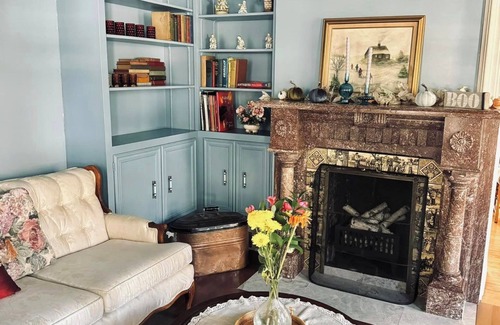 Monroe Bed & Breakfast | Charming 4-bedroom bed & breakfast in delightful Monroe with WiFi, AC