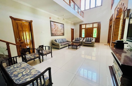 Tirupati House | Charming 4-bedroom bungalow with WiFi and AC in Tirupati