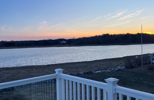 Biddeford Pool House | Charming 4-bedroom cape on Hills Beach Road